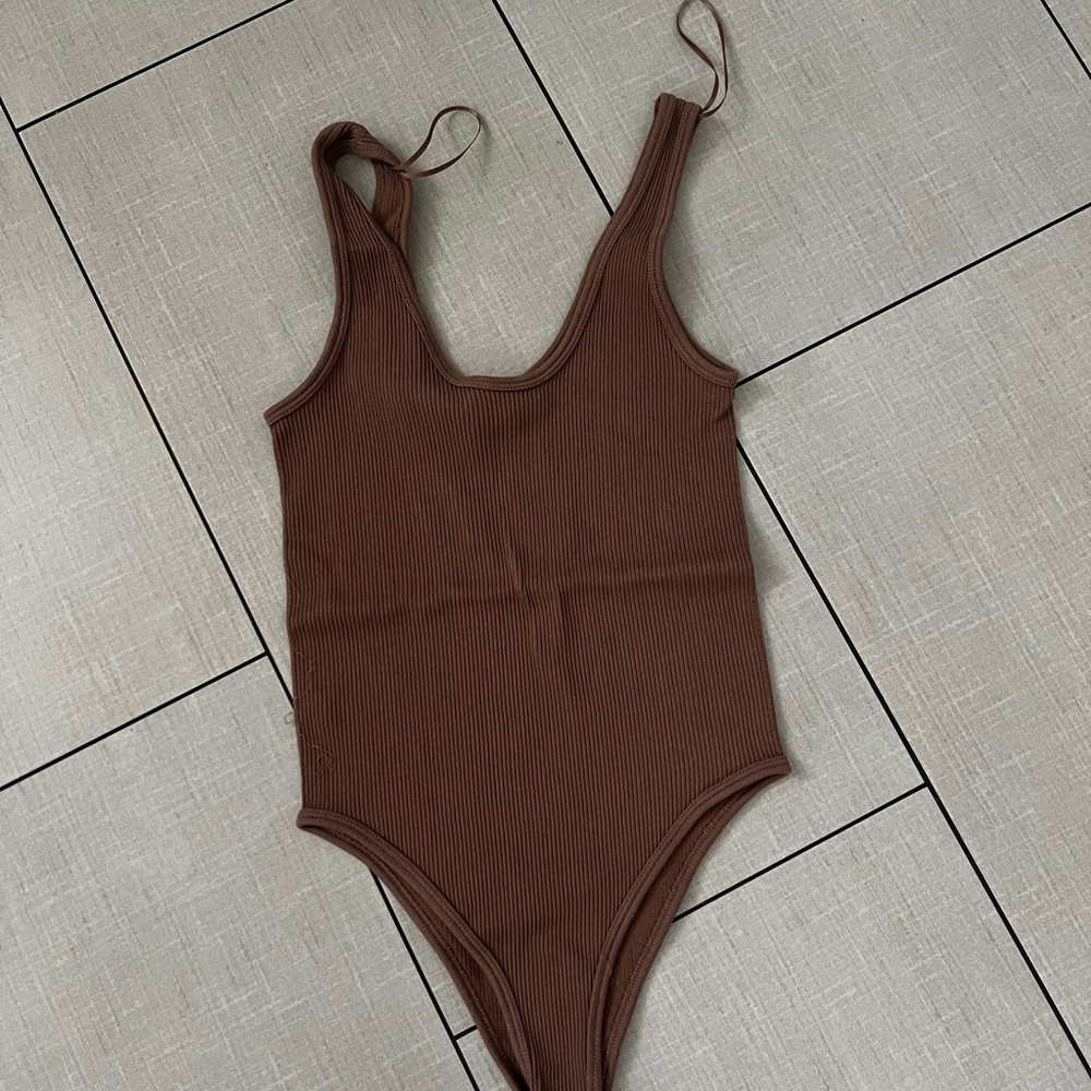 Ribbed body suit